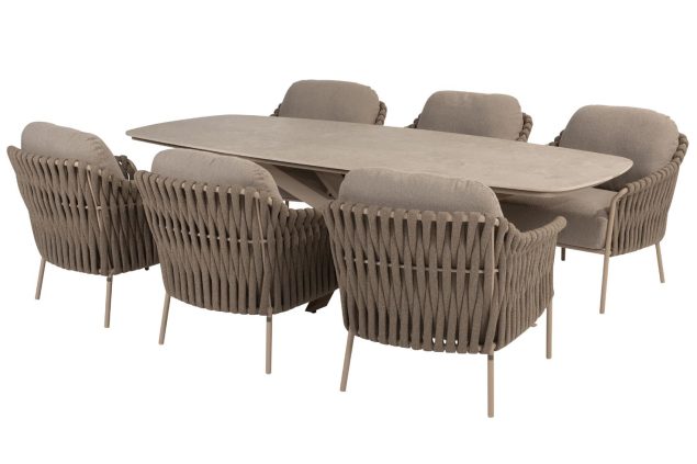 4 Seasons Outdoor Comino low dining set latte met Nevada tafel met blad in barrelvorm 250 x 105 cm