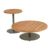 4 Seasons Outdoor Volta loungetafels olijfgroen met teak blad Ø 80 cm (H 30 cm) en Ø 45 cm (H 55 cm)