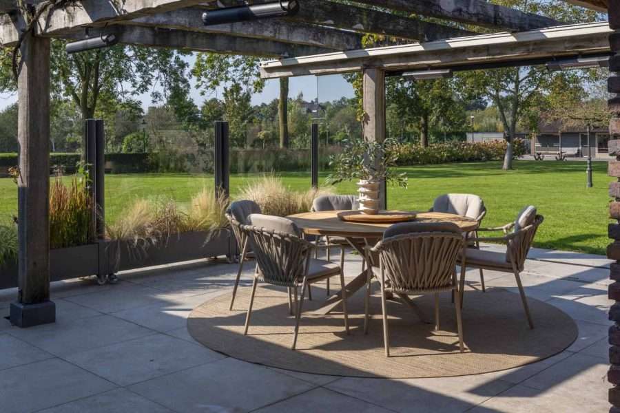 Taste by 4 Seasons Manitoba tuinset latte met Prado tuintafel latte teak blad Ø 160 cm