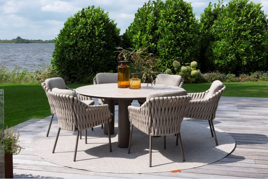 4 Seasons Outdoor Montera dining set terre met Arizona tafel met keramisch blad Ø 160 cm